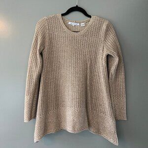 eight eight eight women's crewneck knit sweater in beige
